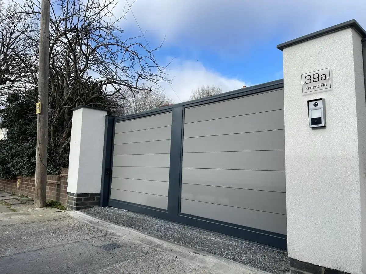 Driveway gate installation in Hornchurch
