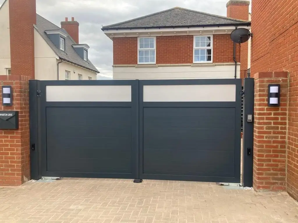 Aluminium driveway gates in Beaulieu Park, Chelmsford