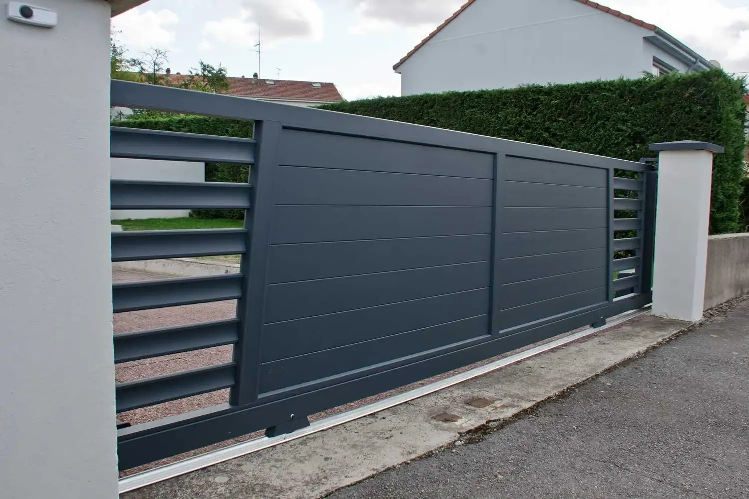 Gate installation in Basildon, Essex