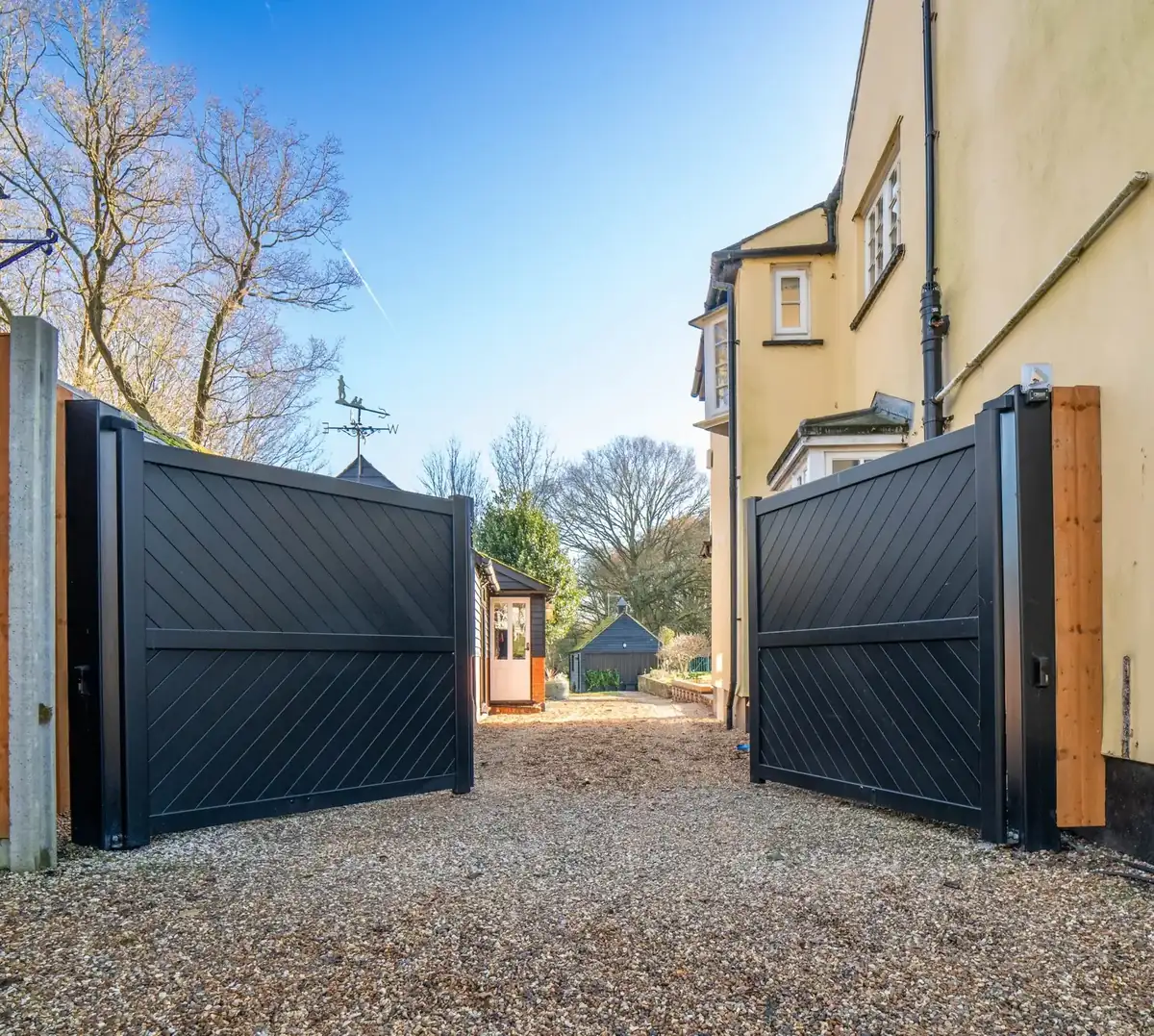 Driveway gate on a Billericay residential property