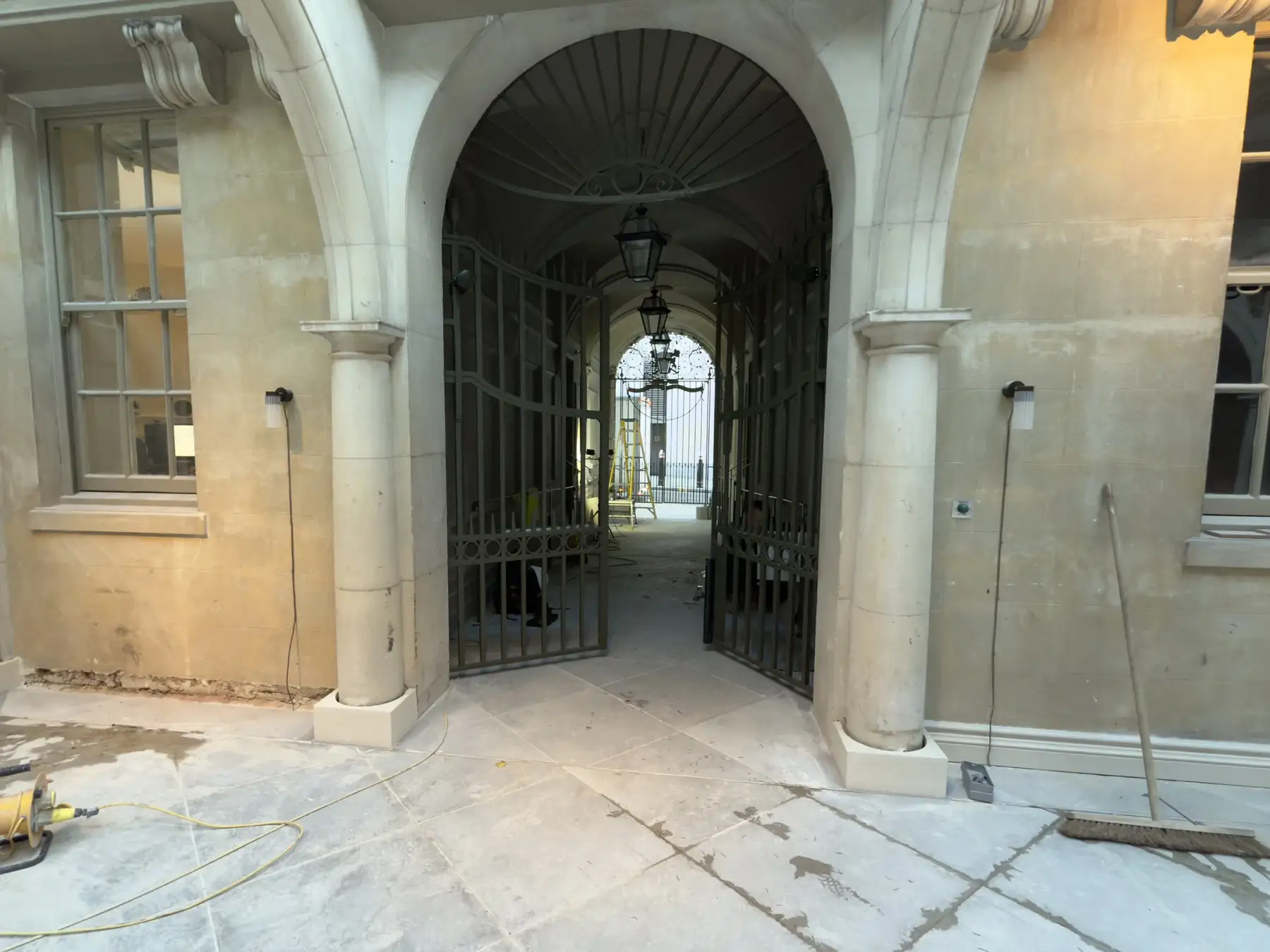 Skinners' Hall building exterior